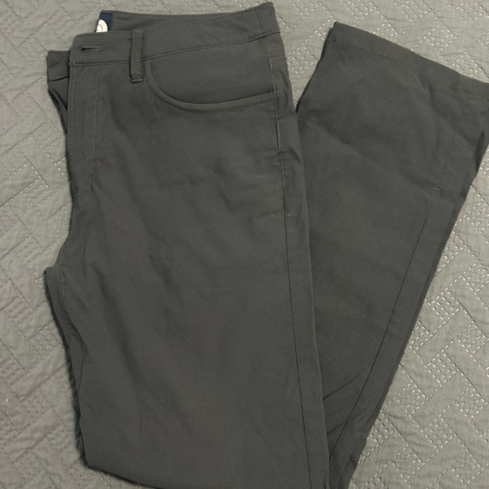 The North Face tech pants - 32